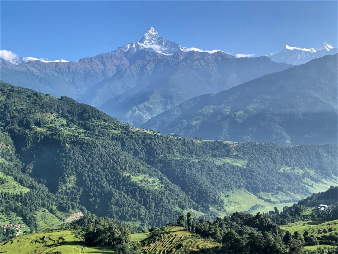 Why you should visit Nepal - stunning Himalays - Macchapuchhre.