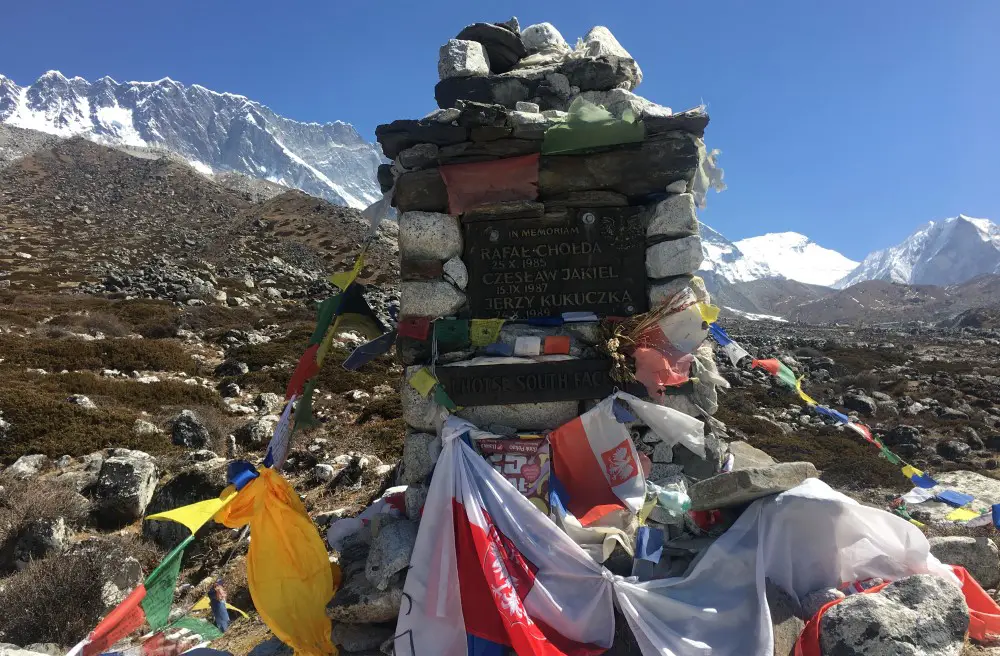 Czorten Kukuczki na trasie do bazy pod Everestem