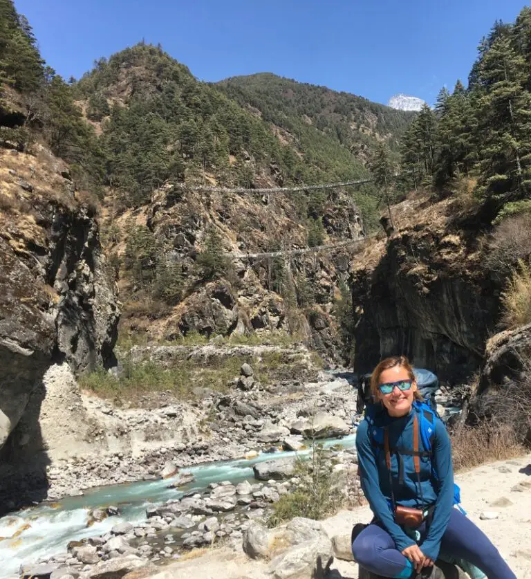 Mosty wiszące w tle - trekking do bazy pod Everestem