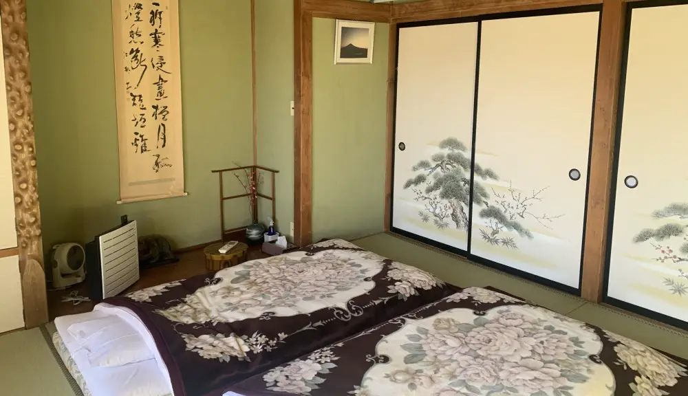 Tradycyjny japoński pokój  Minshuku Aoiso
