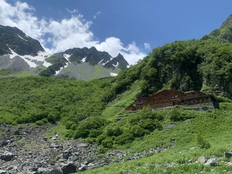 Read more about the article Hiking & mountain huts in Japan – Interesting fun facts