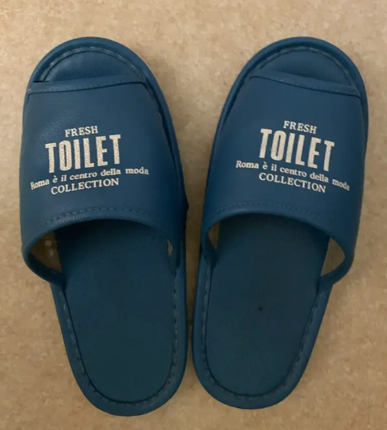 Toilet Slippers - Mountain huts in Japan